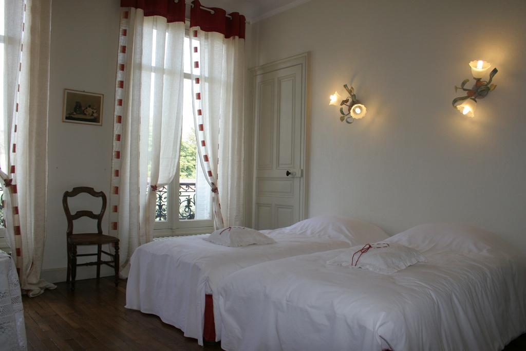Chambre D'Hotes L'Ambroise Troyes Bagian luar foto