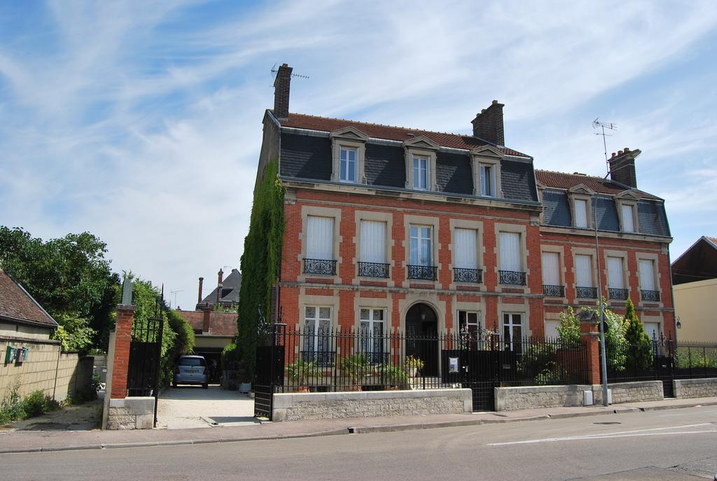 Chambre D'Hotes L'Ambroise Troyes Bagian luar foto