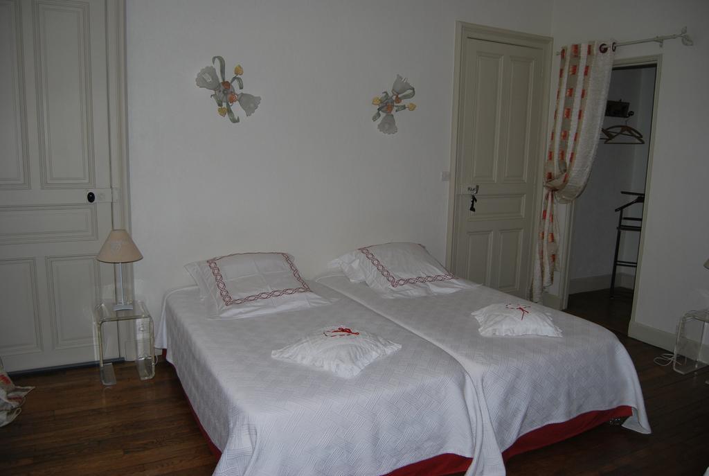 Chambre D'Hotes L'Ambroise Troyes Ruang foto